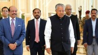 Chief Minister Pinarayi Vijayan gets rousing reception in Kuwait