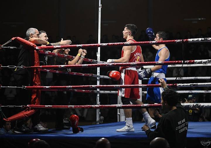 Barrenetxea, campeón en una noche de importantes peleas