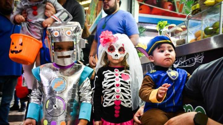 Pequeños vampiros, brujas y superhéroes piden Halloween en Culiacán