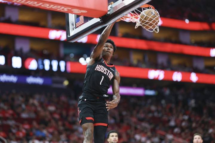 Deadspin | Rockets romp to 140 points in demolition of Trail Blazers