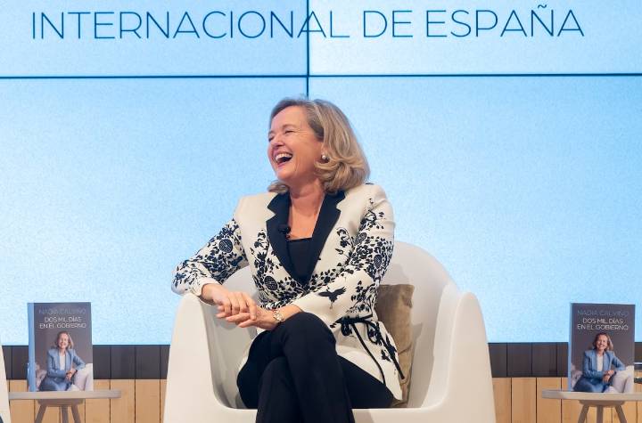 Calviño reivindica la respuesta que dio el Gobierno a la pandemia y reduce “todo el ruido” con Podemos y Sumar a “controversias ficticias”