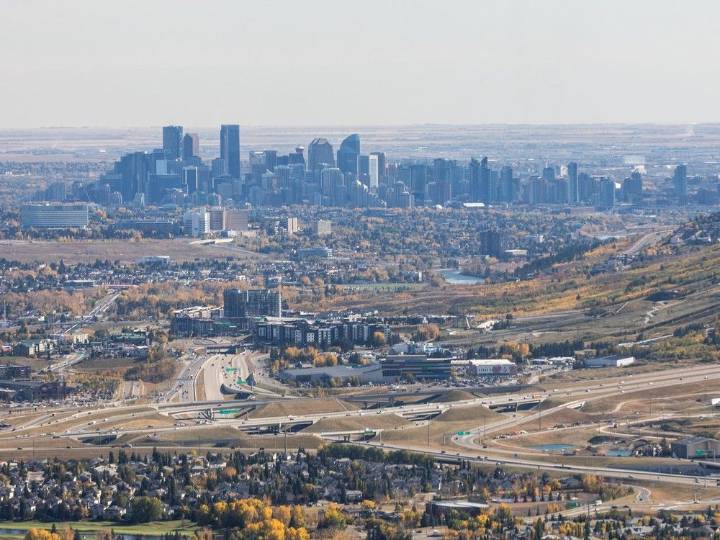 'We're all feeling that pinch': Living wage for Calgarians climbs to $26.50 per hour