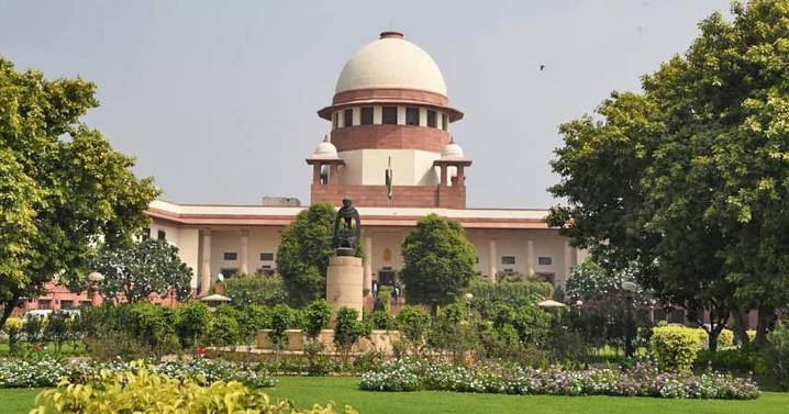 Stray dog menace: Chief Secretaries of States, UTs tender 'unconditional apology' in SC for not filing compliance affidavit