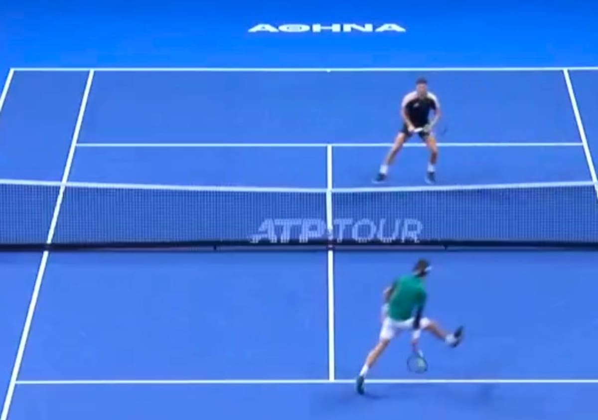 "El tenista de los milagros". El punto mágico e irrepetible que conmovió al público en Atenas y la jerarquía intacta de Djokovic