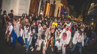 Una cabalgata zombie llena las calles de muertos vivientes, vampiros y espíritus malignos en Tenerife
