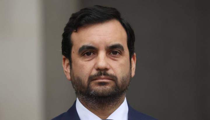 Ministro Gajardo admite que "fallaron distintos tipos de protocolos" en la fuga de reo desde Colina II