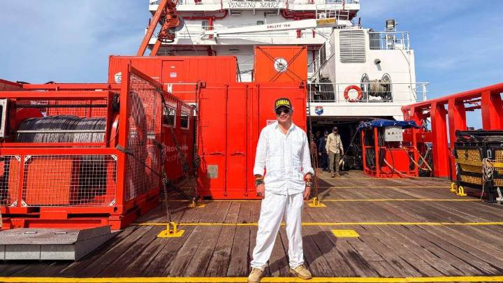 Gustavo Petro en X: de mostrarse como un estadista mundial a un (mal) poeta