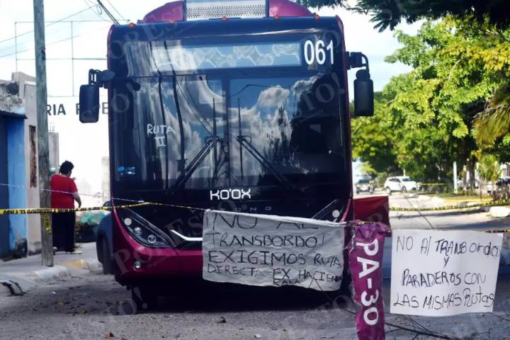 Vecinos de Ex Hacienda, en Campeche, levantan bloqueo tras compromiso de ARTEC para mejorar el transporte