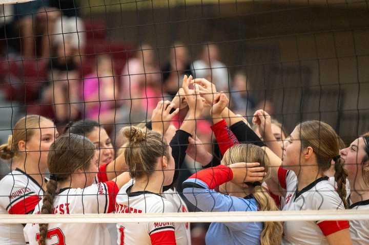 Here are the schedules and matchups for volleyball districts in and around Jackson