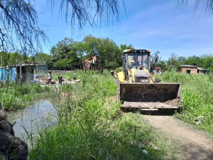 Resistencia: intervención clave para retirar relleno ilegal de la Laguna Argüello