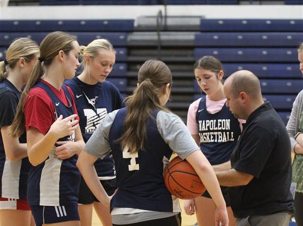 2025-26 NLL Cardinal girls basketball preview: Napoleon the favorite in Kreinbrink's return as coach
