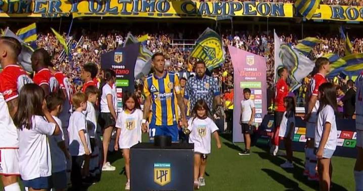 Estudiantes le dio la espalda al "Campeón"