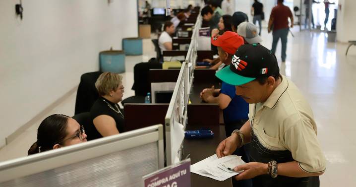 Cabildo va contra cobro del Estado: pedirá eliminar la revalidación vehicular