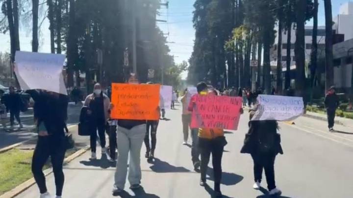 Sin medicamentos niños con cáncer… Padres de familia se manifiestan