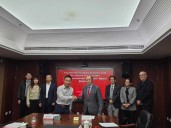 Ayuntamiento y China Triumph Internacional Engineering muestran su interés en trabajar en el proyecto de viviendas sostenibles