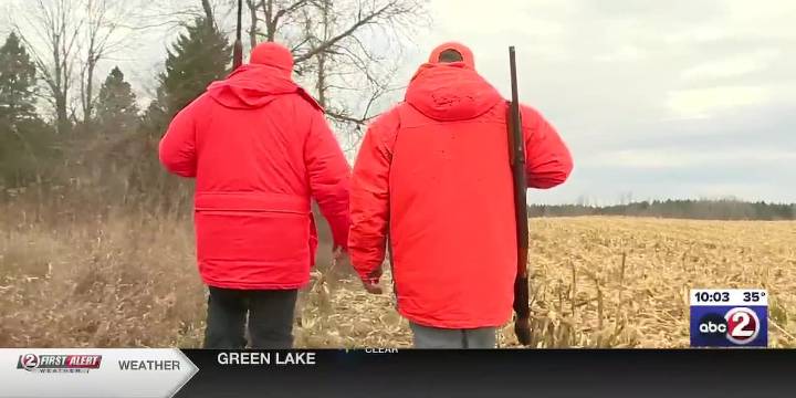 Hunters hit the wilderness across Wisconsin for gun