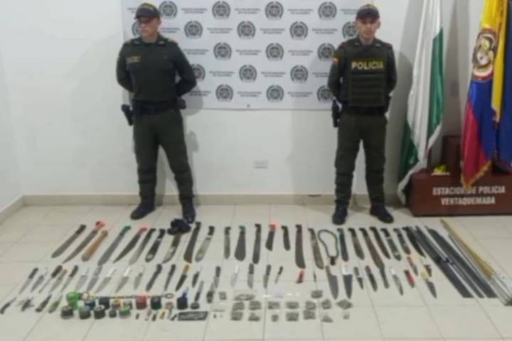 El arsenal que incautó la Policía Metropolitana de Tunja a hinchas del América de Cali