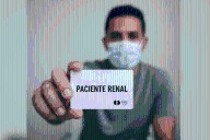 Pacientes renales reciben tarjetas bancarias para apoyos en Tepeji