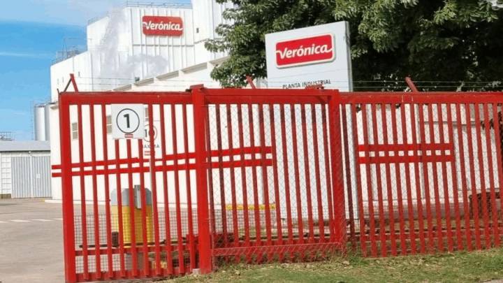 Crisis en Verónica: tamberos santafesinos al borde del cierre por deudas millonarias en dólares