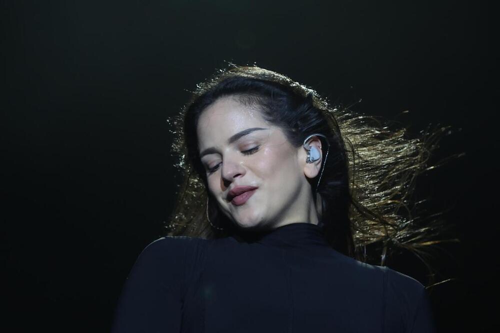 Rosalía publica durante unos minutos su canción 'Reliquia'