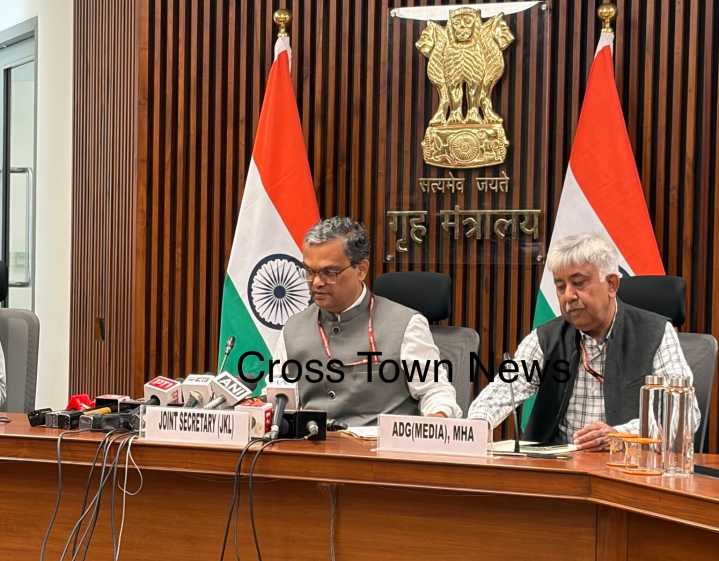Joint Secretary Jammu Kashmir & Ladakh Affairs in MHA Prashant Lokhande holds Press conference over Nowgam Accidental Blast