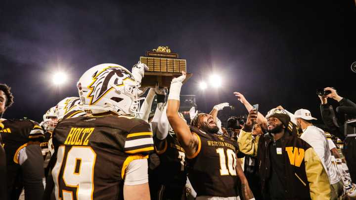 'It took all of us': WMU nips CMU in thriller, stays in MAC race