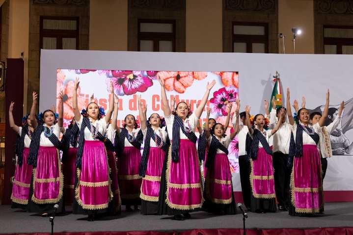 Infantes del país se reúnen en Metepec previo a la Fiesta de culturas comunitarias