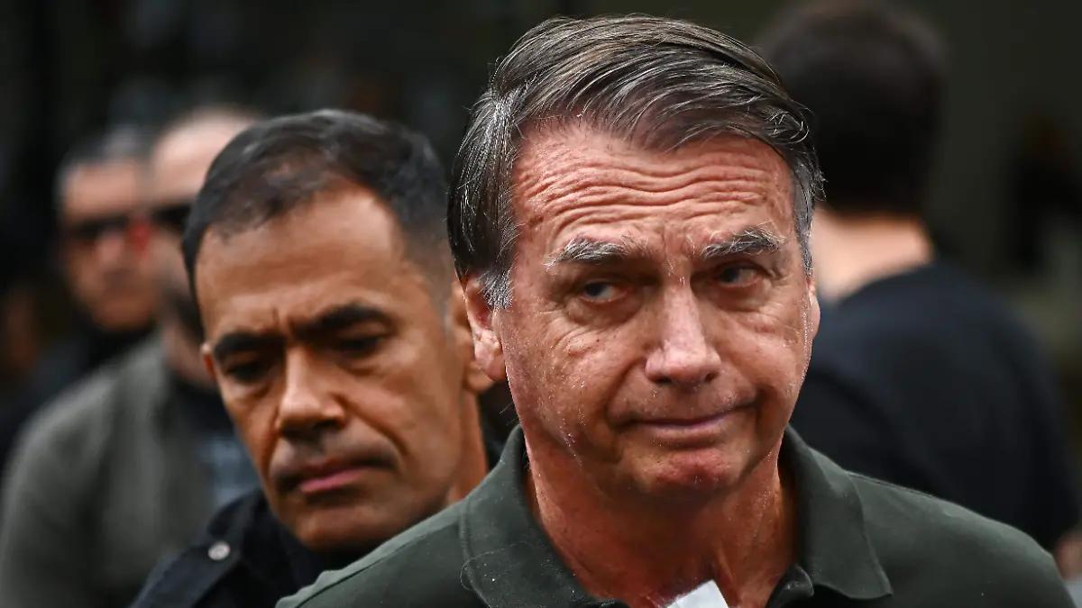Supremo de Brasil mantiene condena a 27 años de cárcel de Bolsonaro