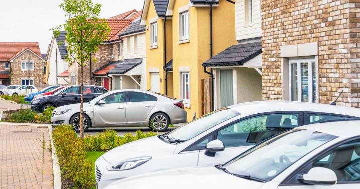 Woman gets revenge on entitled neighbour who keeps parking on driveway