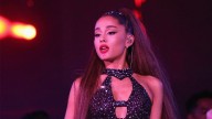 Hombre que se lanzó sobre Ariana Grande estará nueve días en la cárcel
