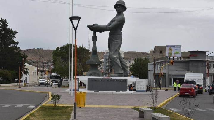 El municipio resolvió suspender eventos festivos por el aniversario