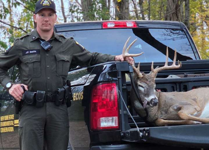 Jacklighting poachers caught redhanded during traffic stop in Upstate NY