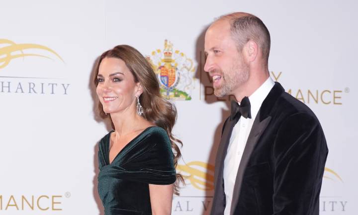 Kate dazzles in velvet gown as she attends Royal Variety Performance with William