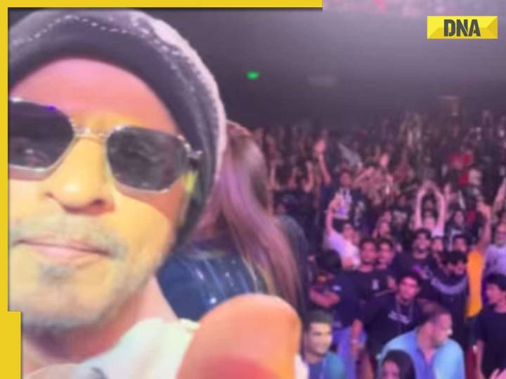 SRK celebrates 60th birthday with fans; check out special return gifts