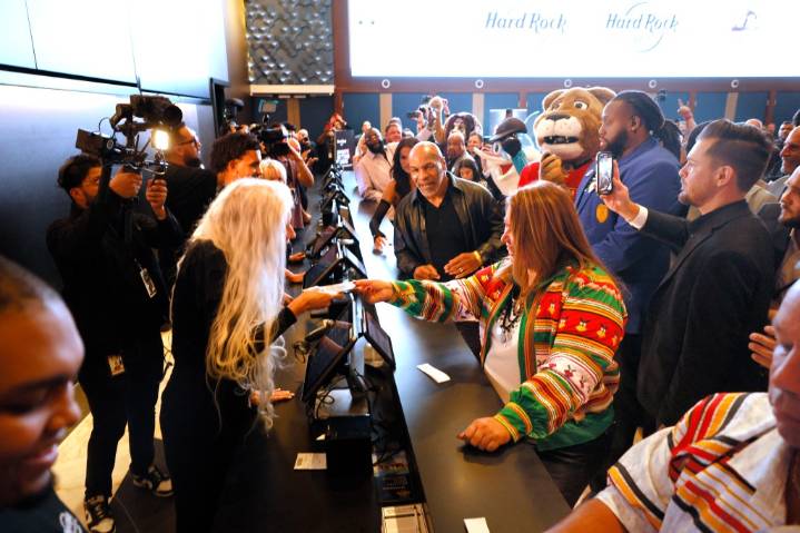 Judge tosses challenge to sports betting