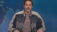 Pete Davidson Returns to 'SNL', Jabs Lorne Michaels for Never Retiring