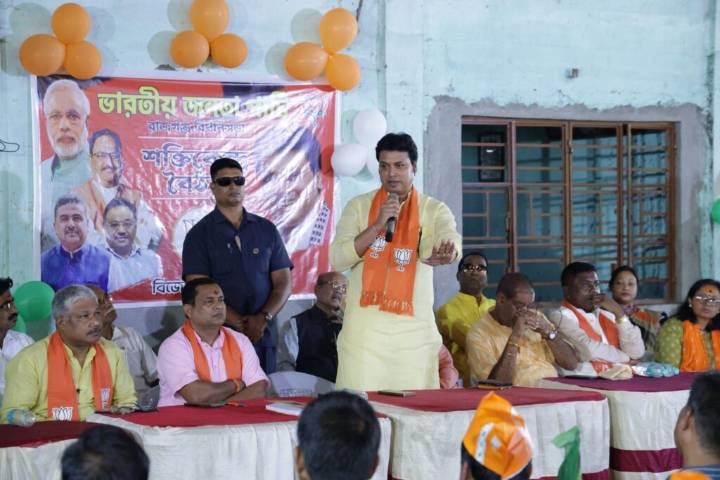 Biplab criticizes Mamata, Urges People to Support BJP in West Bengal