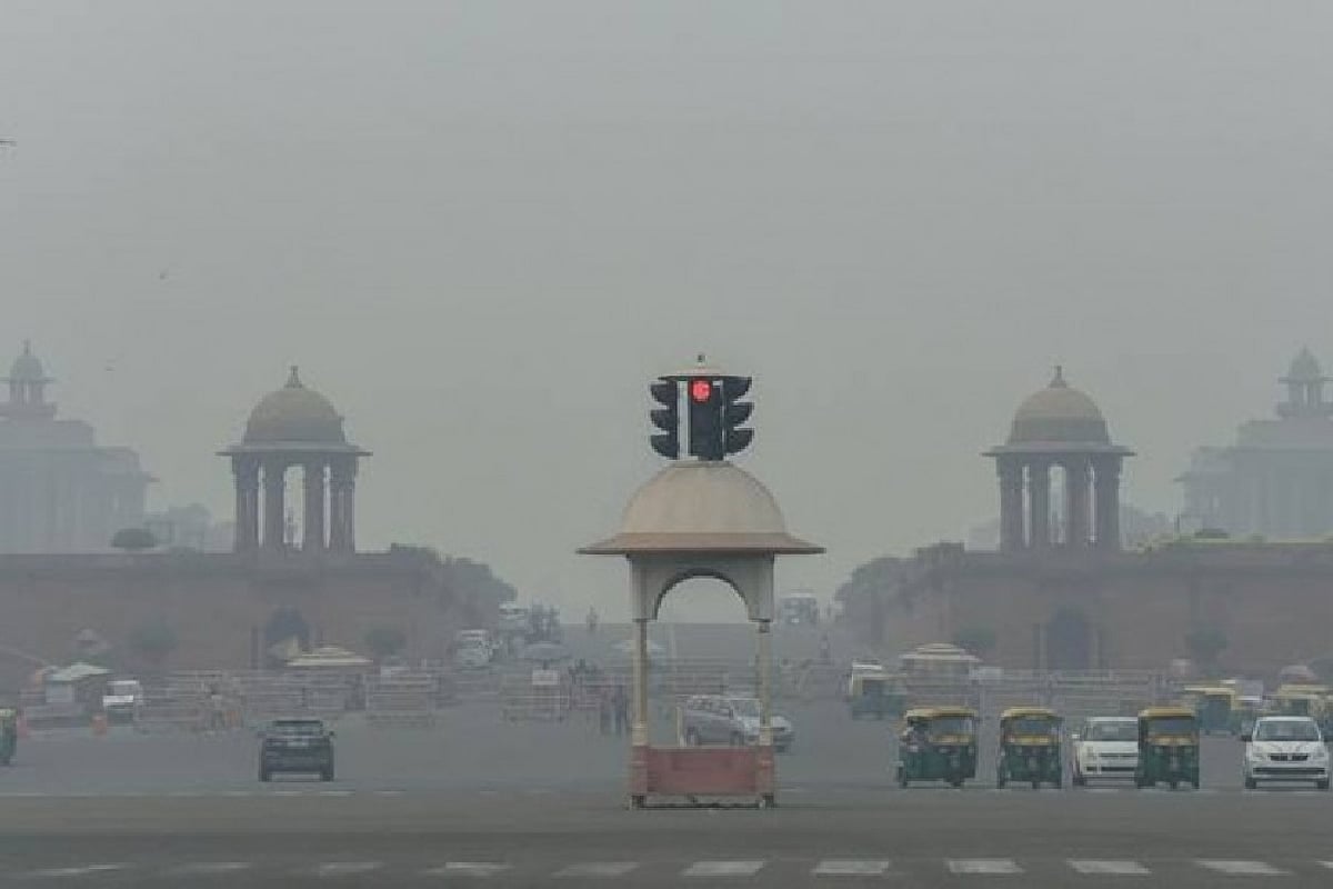 Delhi Air Quality Dips To ‘Very Poor’ At AQI 356 As City Records Coldest Morning Of The Season