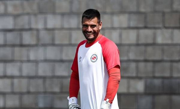 Por qué Romero no puede atajar en Argentinos vs. Boca