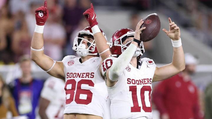 College Football Playoff Rankings: Projecting top 25 teams ahead of third reveal