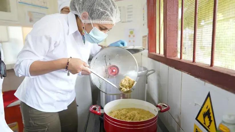 Midis realiza operativo relámpago en colegios a nivel nacional para asegurar desayunos de calidad