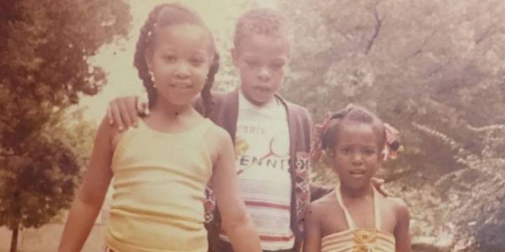 Two Sisters Die While Seven Others Make It Out Alive at Thanksgiving