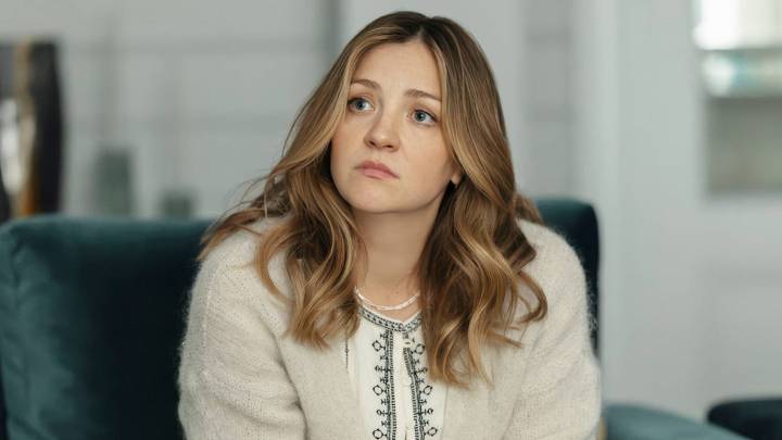 ‘All Her Fault’ Star Abby Elliott Breaks Down Lia’s Big Final Scene: “It Was Really Cathartic”