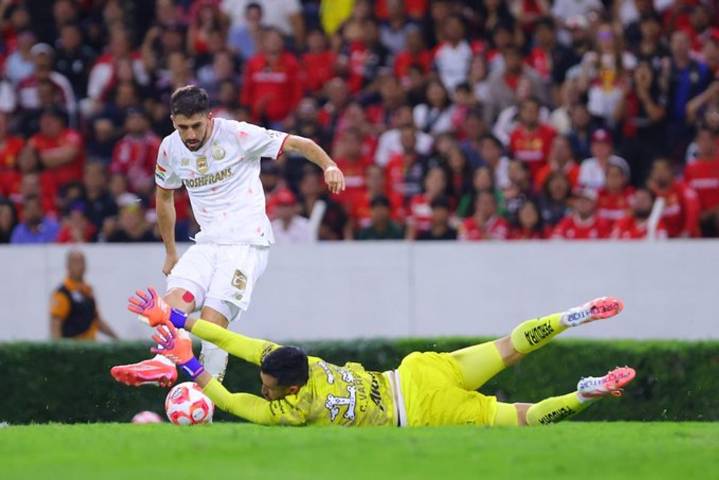 Toluca cede terreno ante Atlas y permite apretón en la cima
