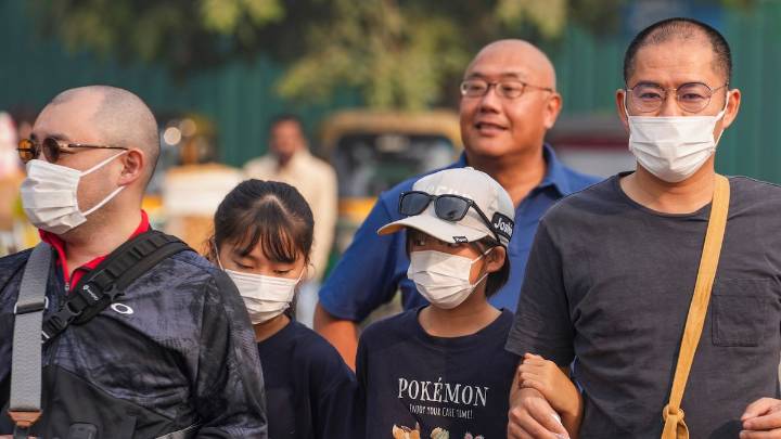 Delhi air quality remains 'very poor', AQI stands at 381