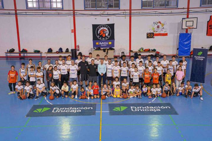Fundación Unicaja renueva su apoyo al Club Deportivo Arunda Hawks