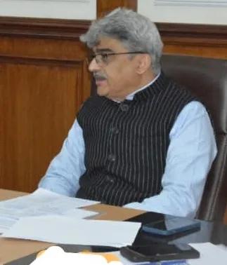 CS reviews implementation of electronic road safety enforcement across J&K