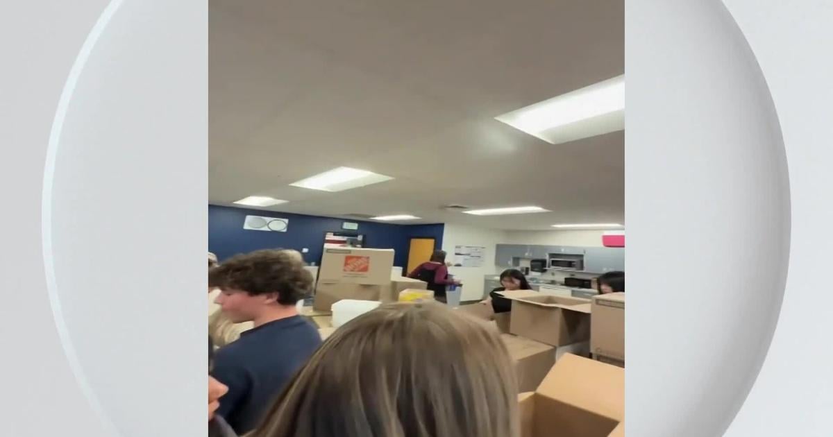 Colorado students turn high school into community food bank during shutdown