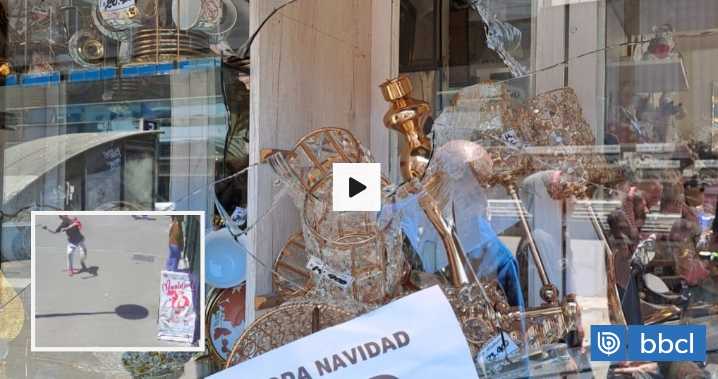 Sujeto rompe vitrina de tienda en pleno centro de Concepción sin razón aparente: sería la tercera vez