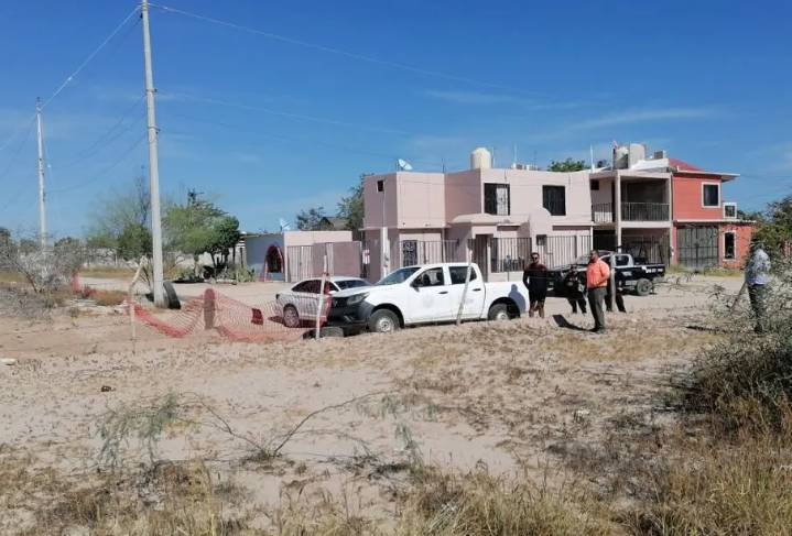 Liberan la vialidad Miguel Alemán en La Paz: Retiran cerco que obstaculizaba el paso.